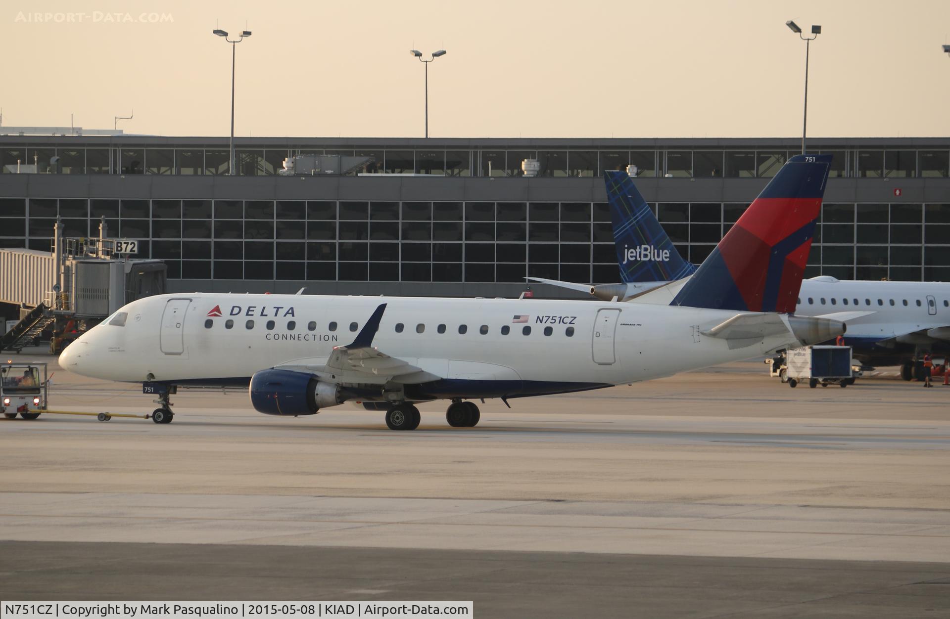 N751CZ, 2008 Embraer 170LR (ERJ-170-100LR) C/N 17000247, ERJ 170-100 LR