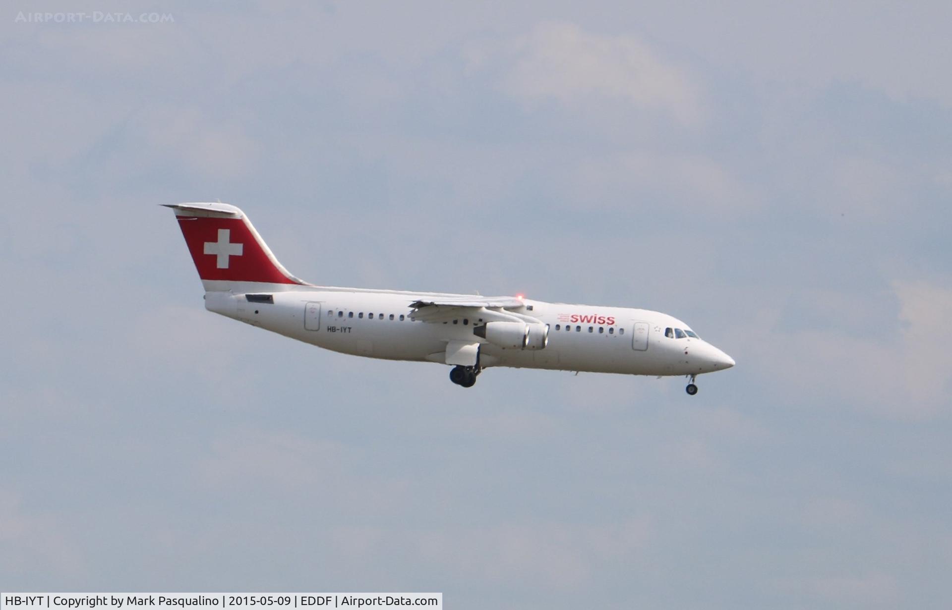 HB-IYT, 2000 British Aerospace Avro 146-RJ100 C/N E3380, British Aerospace AVRO 146-RJ100