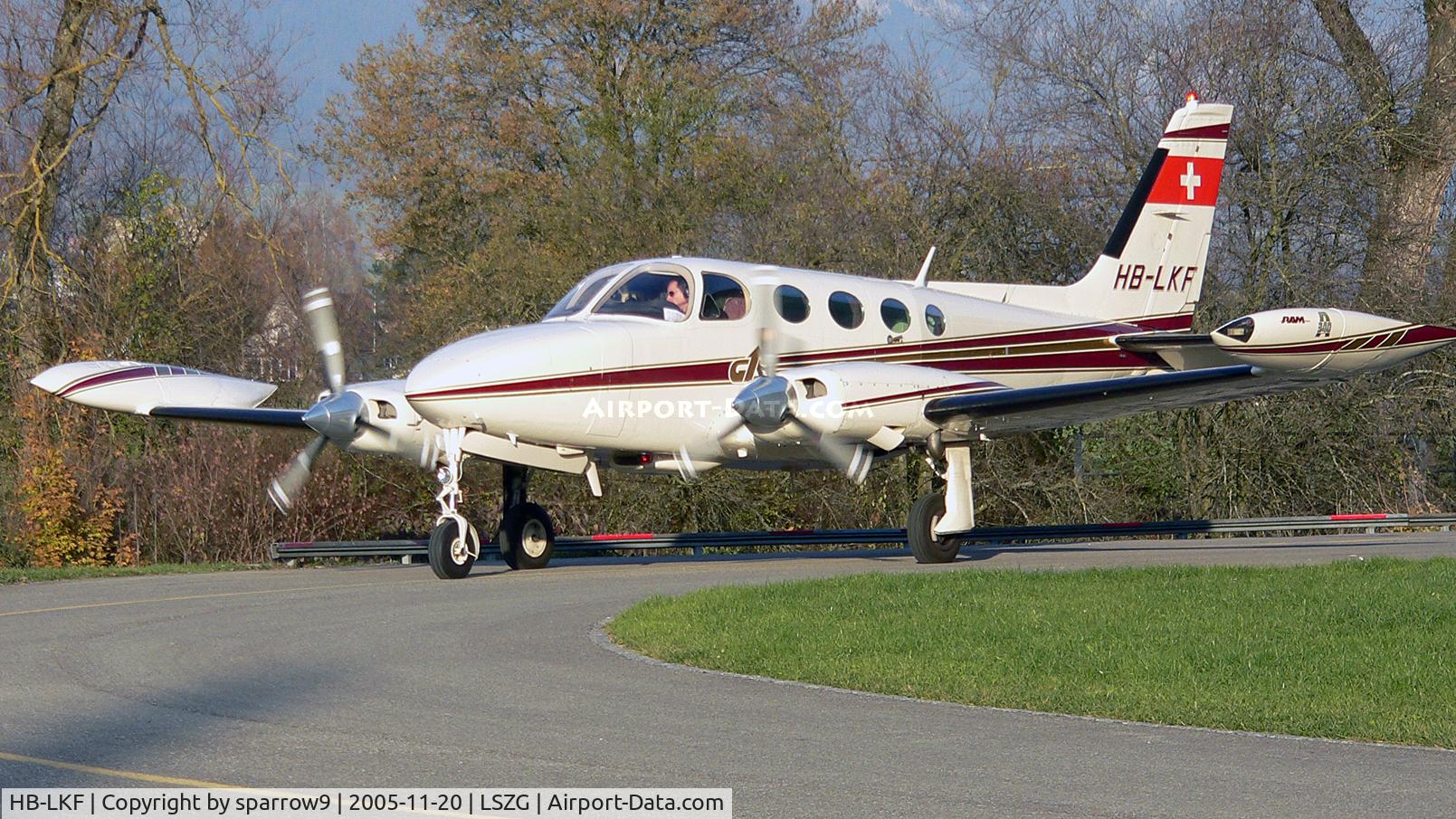 HB-LKF, 1976 Cessna 340A C/N 340A0096, preparing for an early winter flight