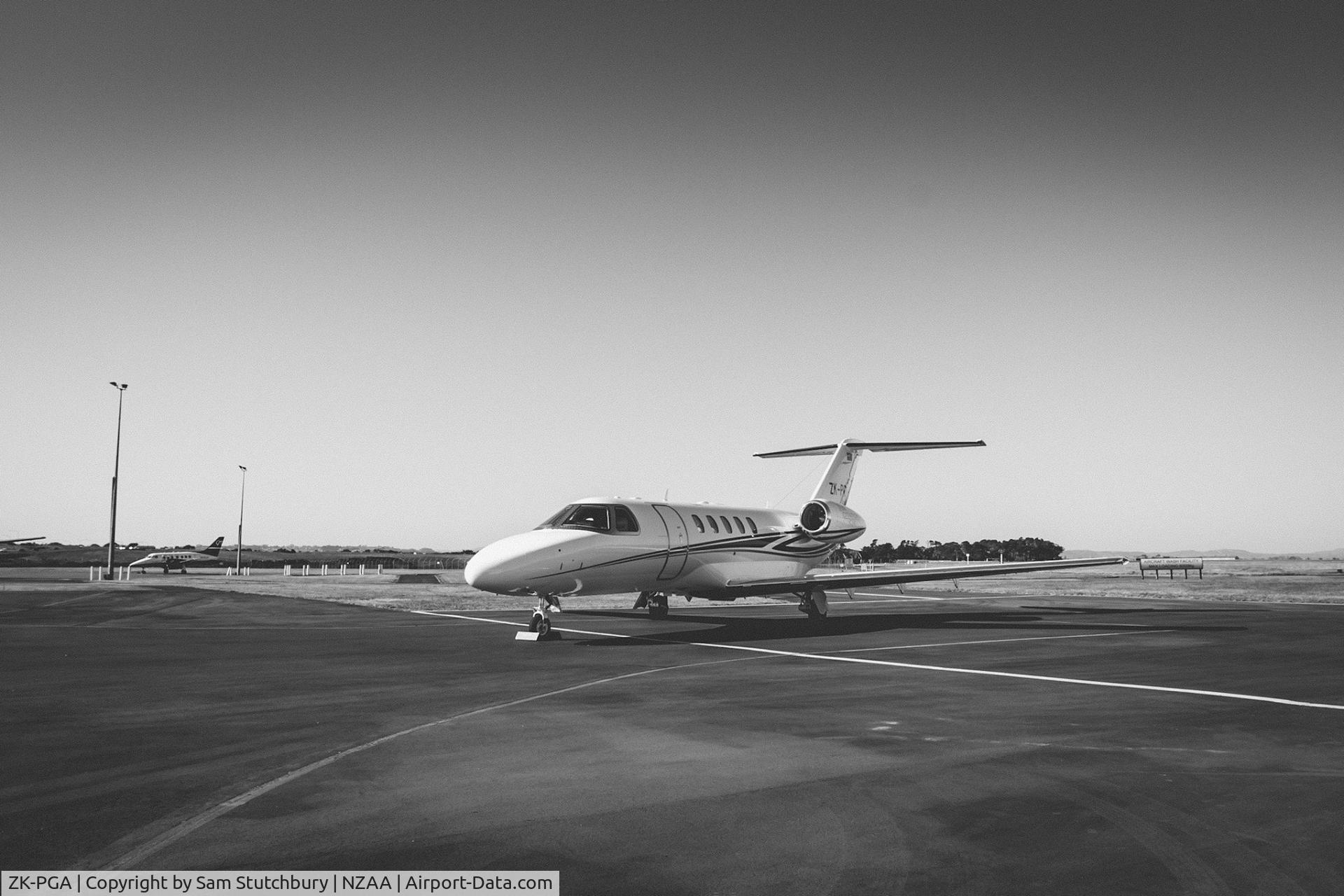 ZK-PGA, 2012 Cessna 525C CitationJet CJ4 C/N 525C-0112, JetBLAK Cessna Citation 4 (525C) on NZAA Apron