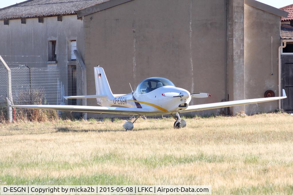 D-ESGN, Aquila A210 (AT01) C/N AT01-234, Parked