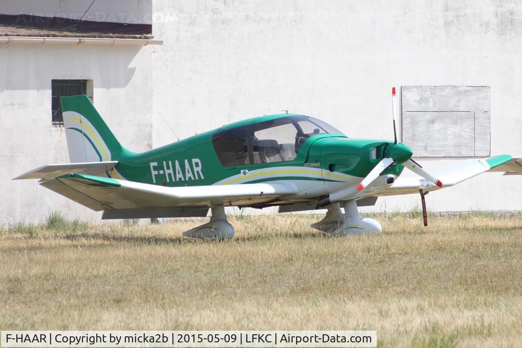 F-HAAR, Robin DR-400-140B Dauphin Major C/N 2640, Parked