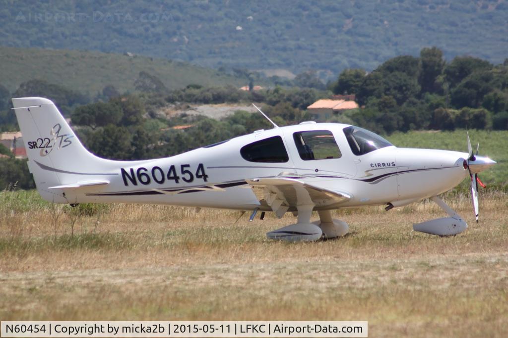 N60454, 2005 Cirrus SR22 GTS C/N 1373, Parked