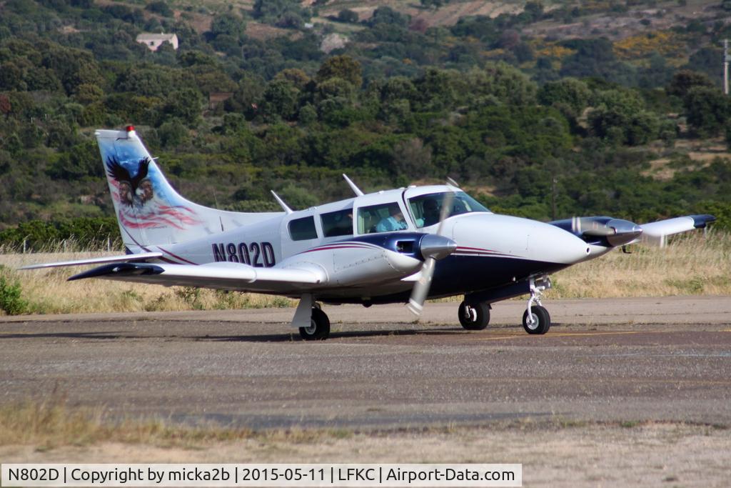 N802D, 1966 Piper PA-30 Twin Comanche C/N 30-1170, Taxiing