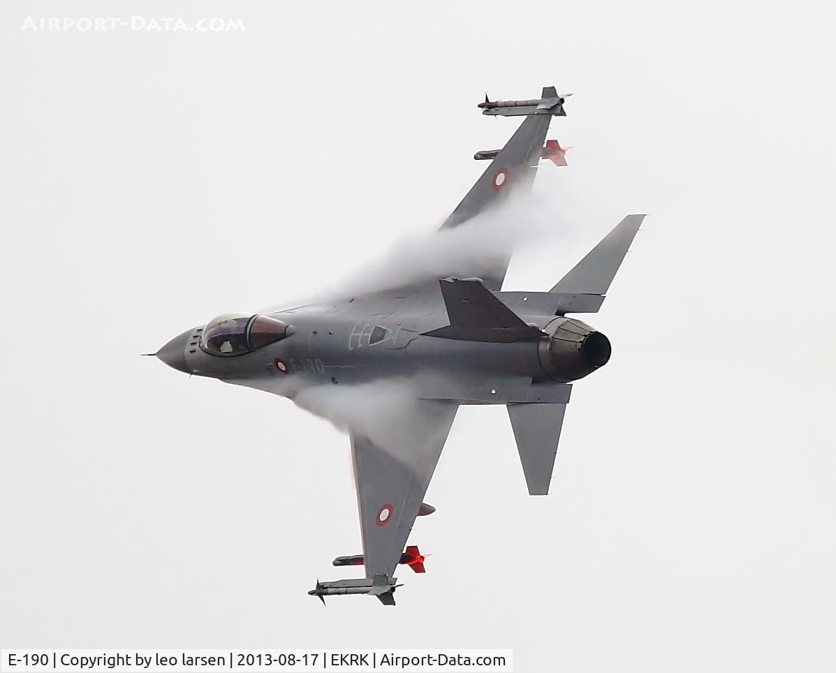E-190, SABCA F-16AM Fighting Falcon C/N 6F-17, Roskilde Air Show 17.8.13