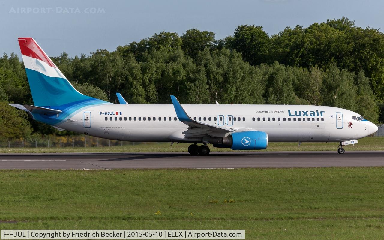F-HJUL, 2011 Boeing 737-8Q8 C/N 38819, departure via RW24