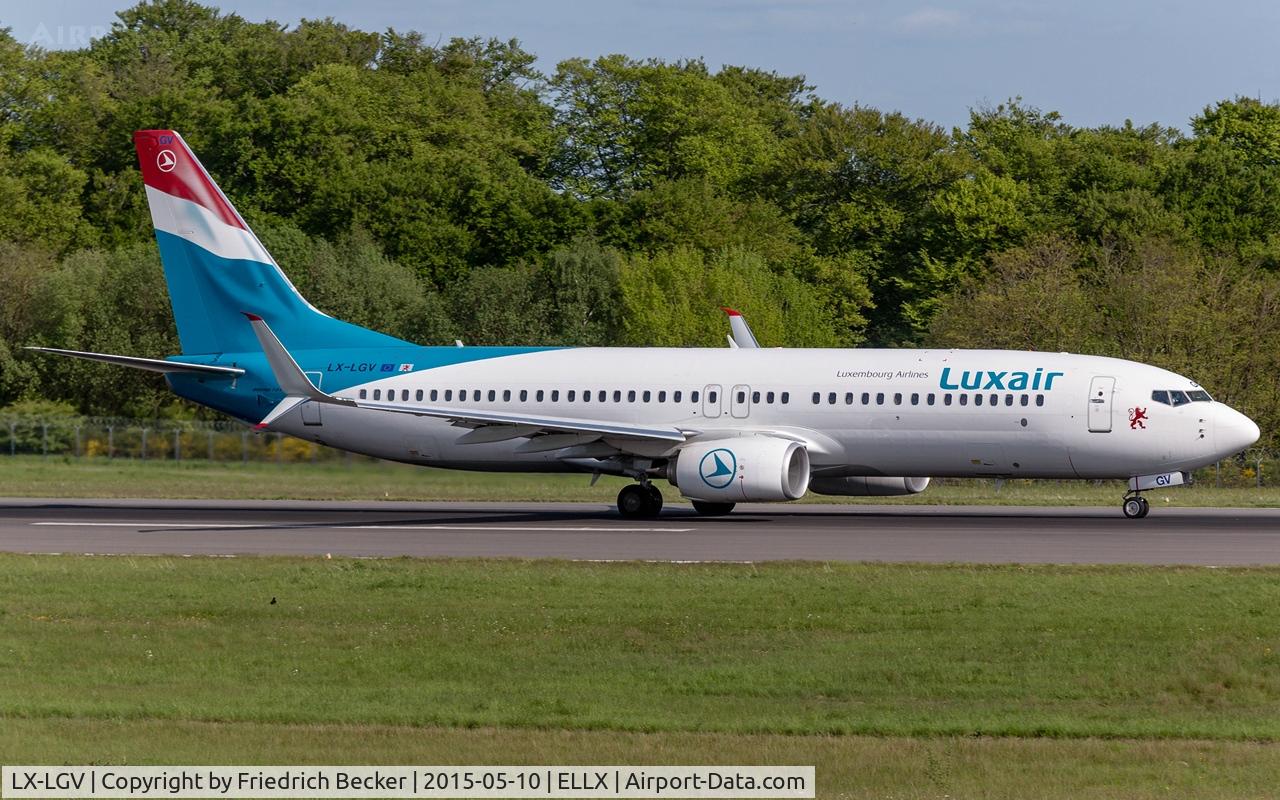 LX-LGV, 2013 Boeing 737-8C9 C/N 41190, departure via RW24