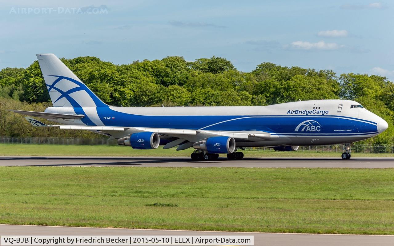 VQ-BJB, 2004 Boeing 747-446F C/N 33749, departure via RW24