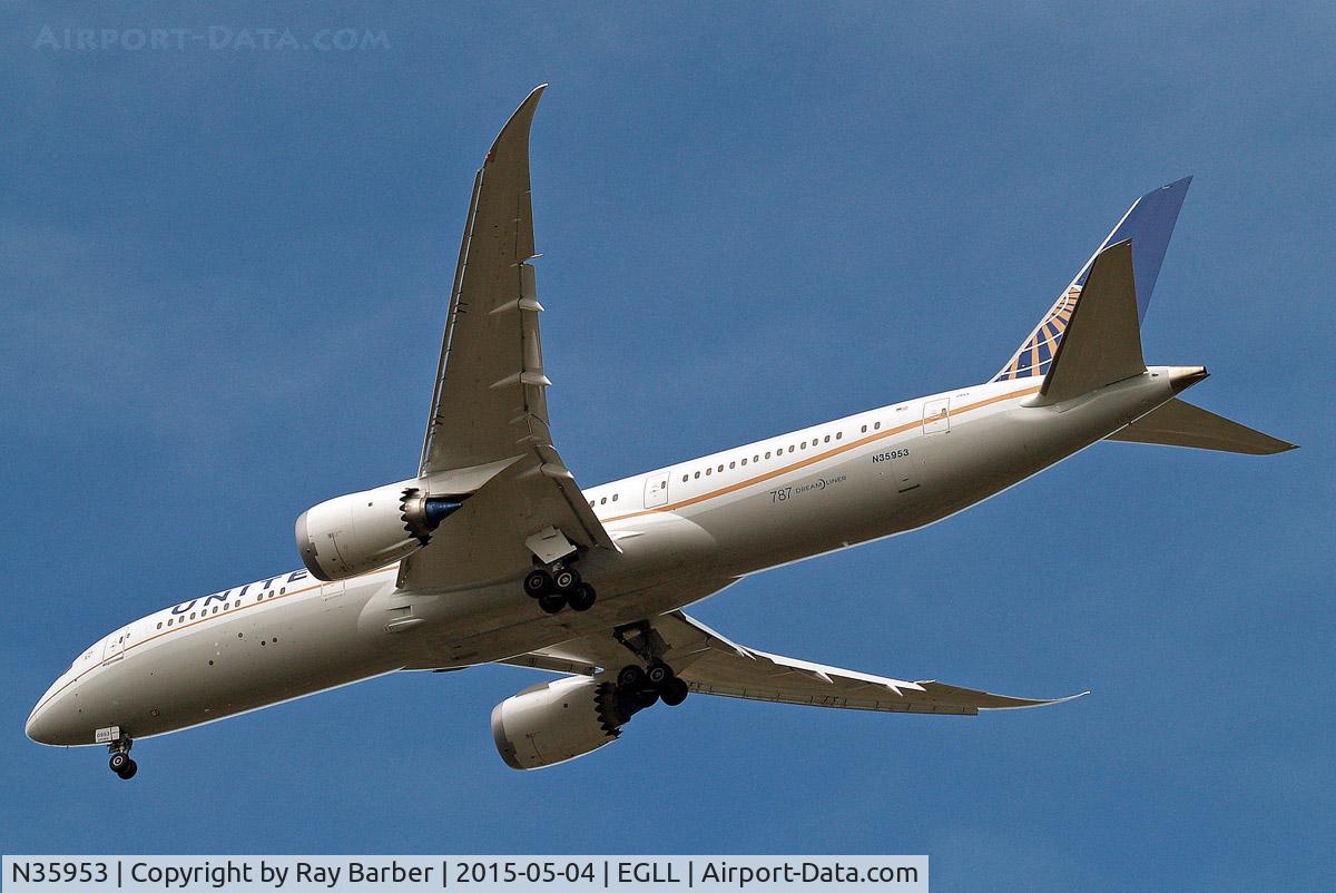 N35953, 2015 Boeing 787-9 Dreamliner C/N 36404, Boeing 787-9 Dreamliner [36404] (United Airlines) Home~G 04/05/2015. On approach 27R.