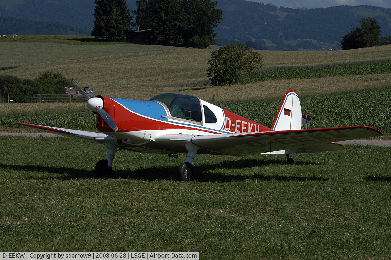 D-EEKW, 1948 Benes-Mraz M-1C Sokol C/N 211, the cabin windows are modified