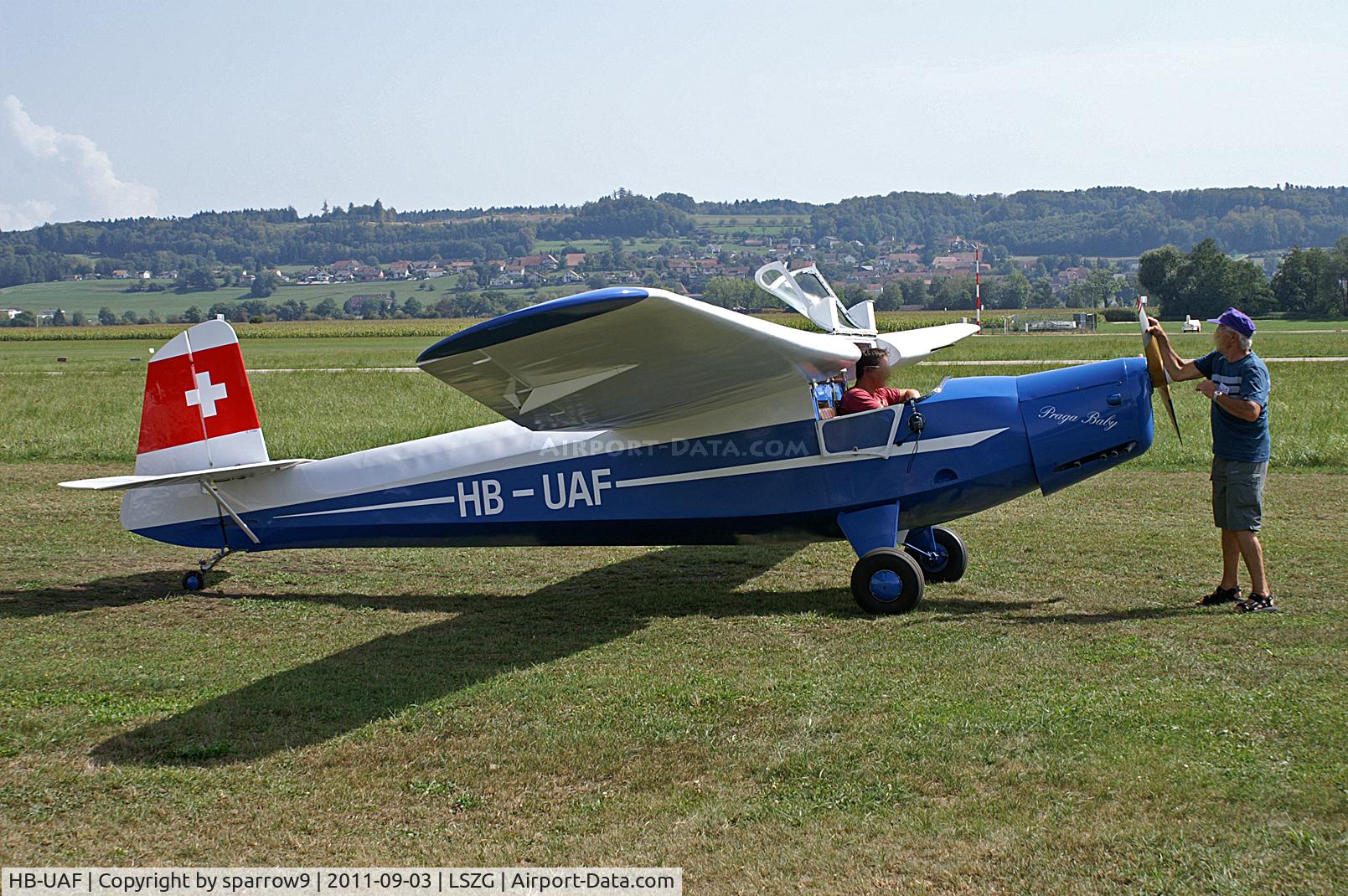 HB-UAF, 1947 Praga E114M C/N 119, starting by muscle-power
