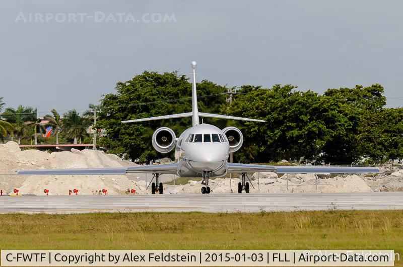 C-FWTF, 1999 Dassault Falcon 2000 C/N 71, Ft. Lauderdale