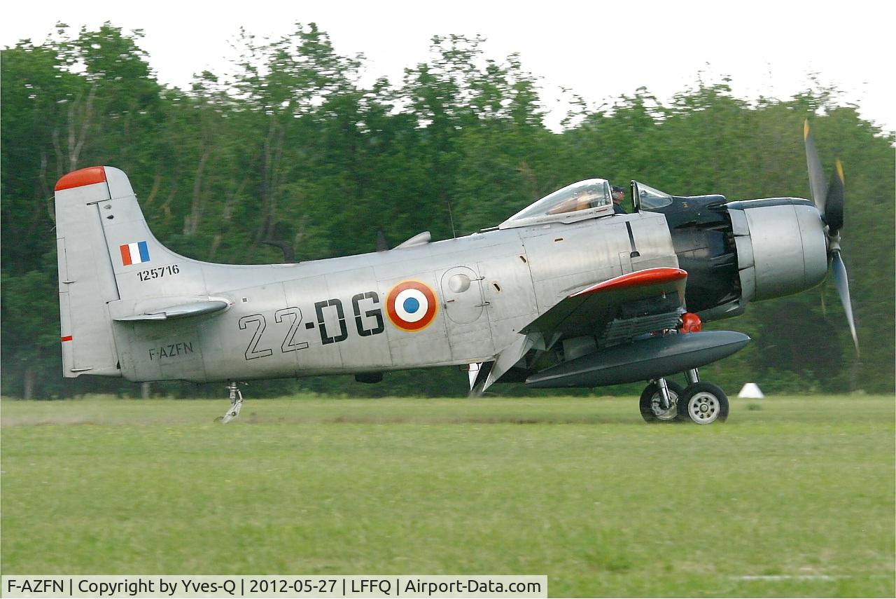 F-AZFN, Douglas AD-4N Skyraider C/N 7609, Douglas AD-4N Skyraider, La Ferté Alais Airfield (LFFQ) Air Show 2012