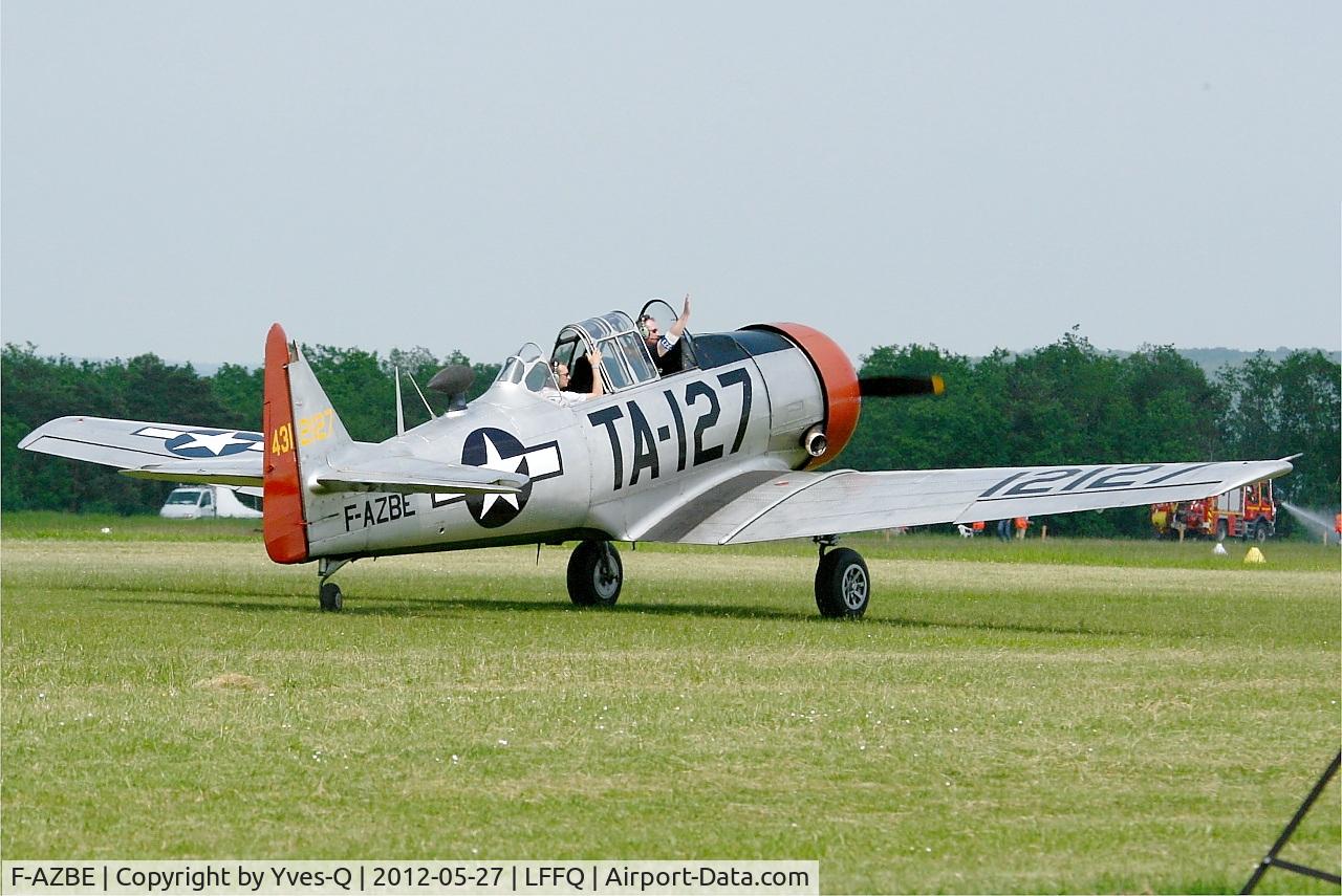 F-AZBE, North American AT-6C Harvard IIA C/N 88-12127, North American T-6C Texan, La Ferté-Alais Airfield (LFFQ) Air Show 2012