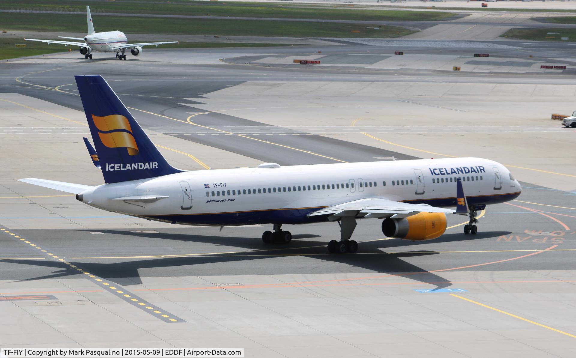 TF-FIY, 2000 Boeing 757-256 C/N 29312, Boeing 757-200