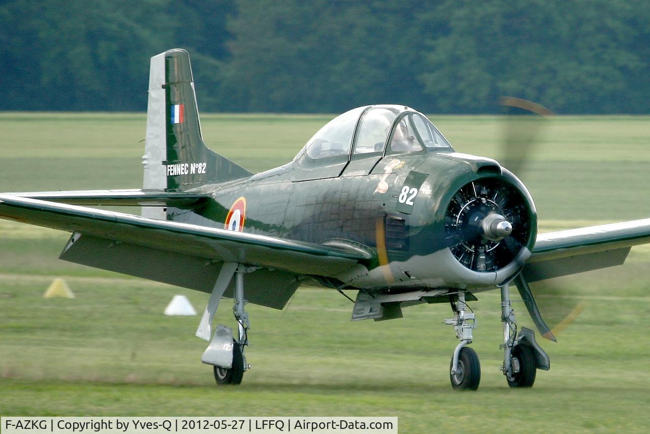 F-AZKG, 1951 North American T-28A Fennec C/N 174-111, North American T-28A Fennec, La Ferté Alais Airfield (LFFQ) Air Show 2012