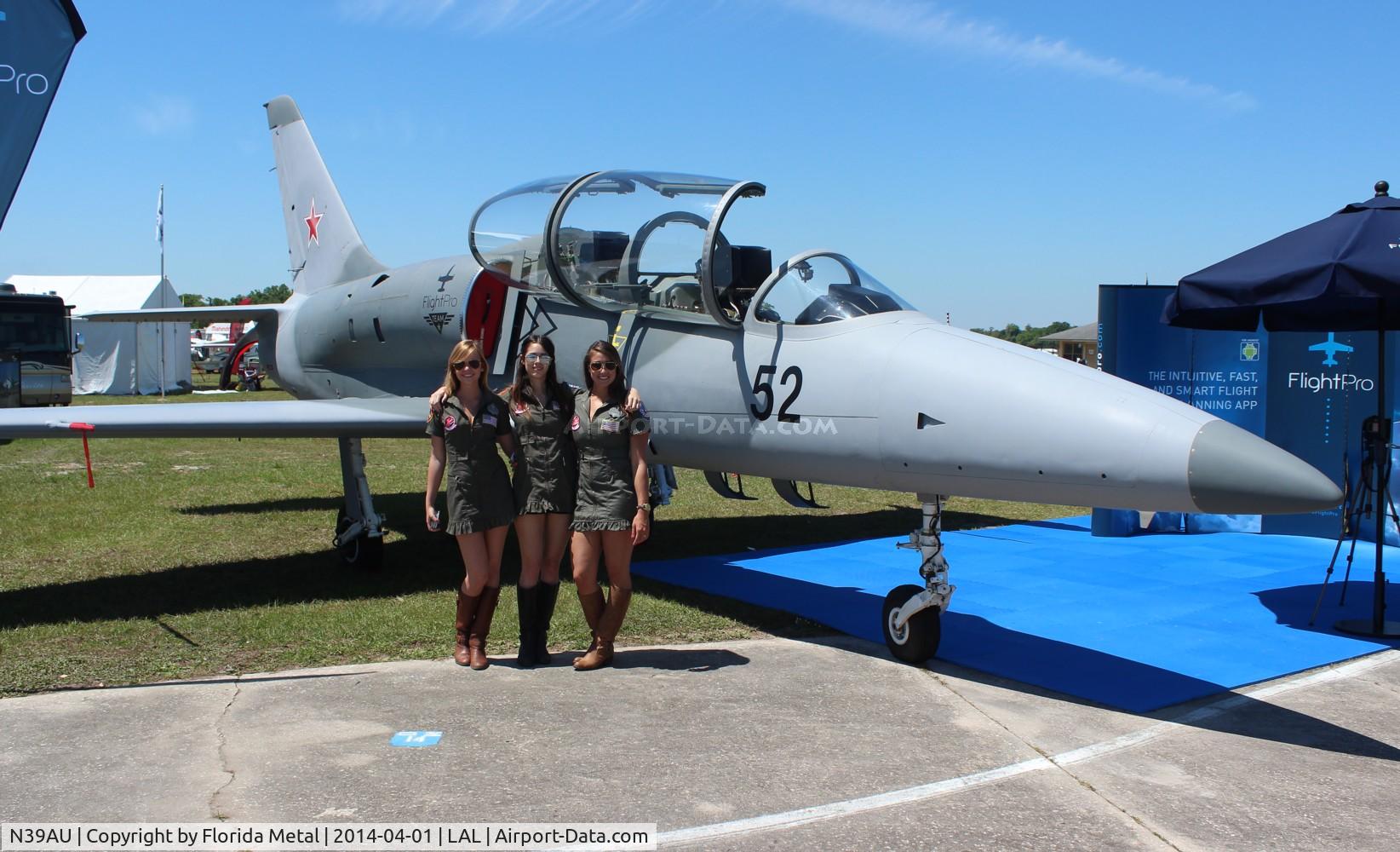 N39AU, 1980 Aero L-39 Albatros C/N 031603, L-39 at Sun N Fun