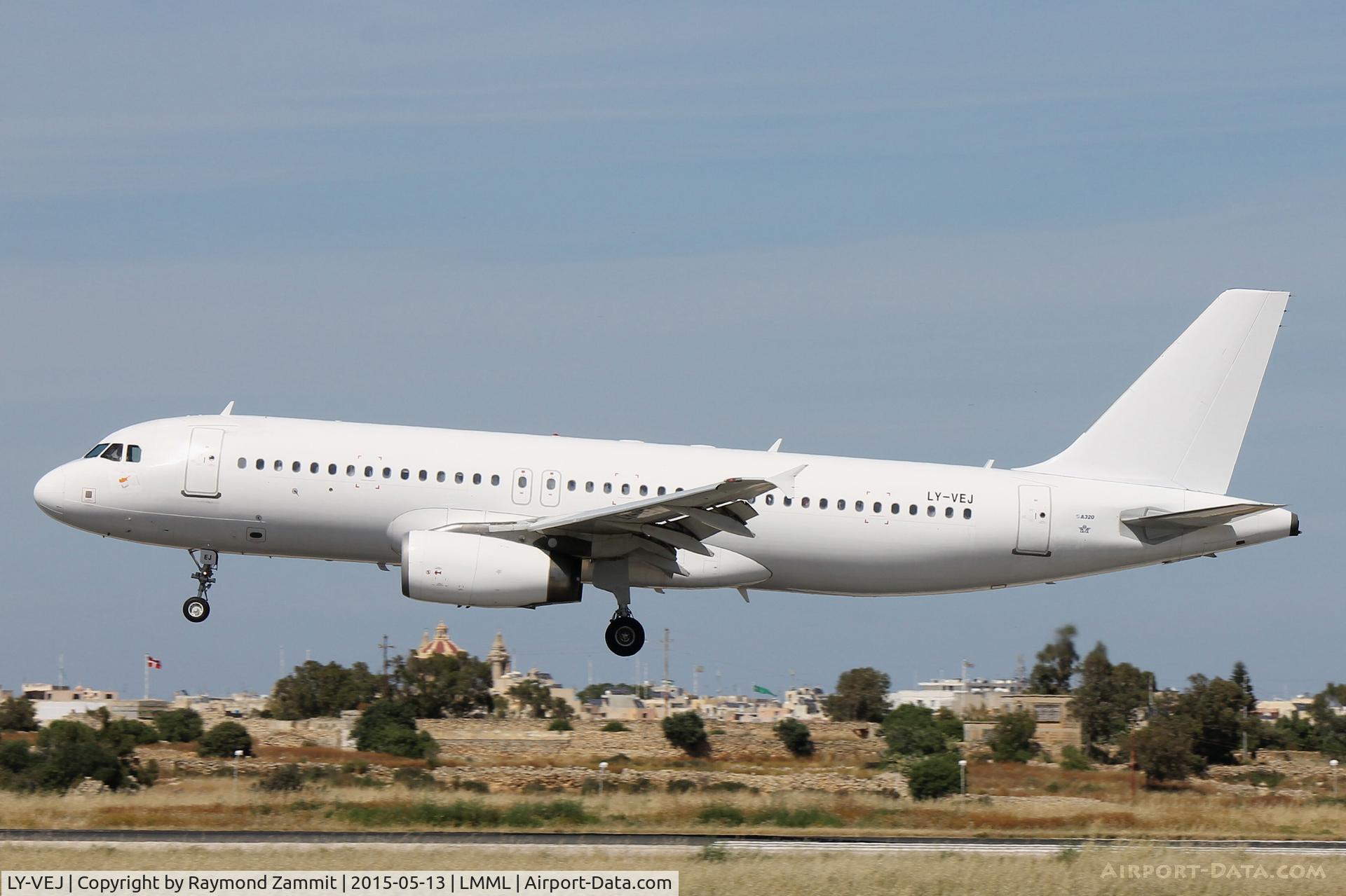 LY-VEJ, 2004 Airbus A320-232 C/N 2275, A320 LY-VEJ Avion Express