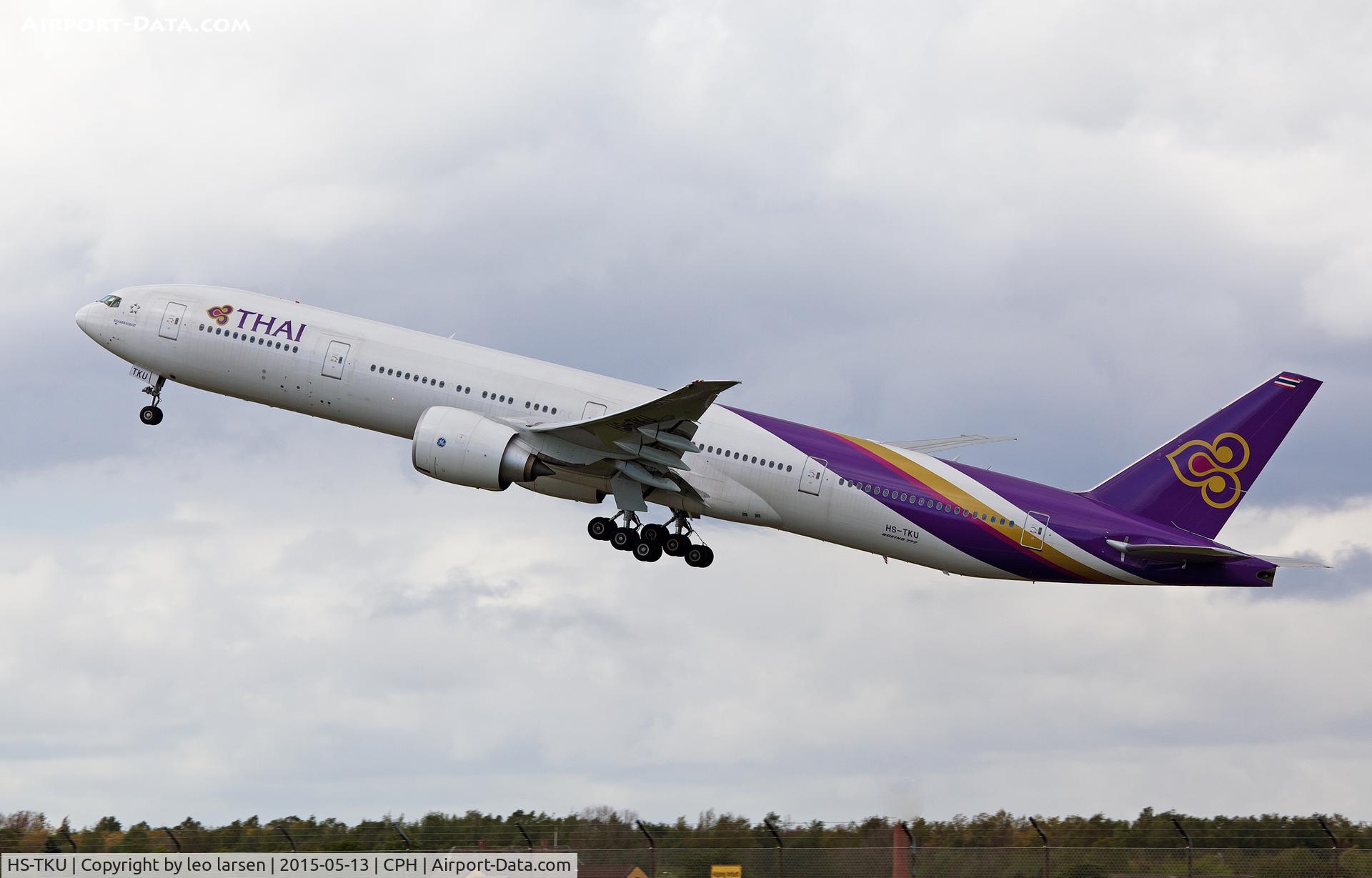 HS-TKU, 2013 Boeing 777-3D7/ER C/N 42110, Copenhagen T/O R-22R 13.5.15