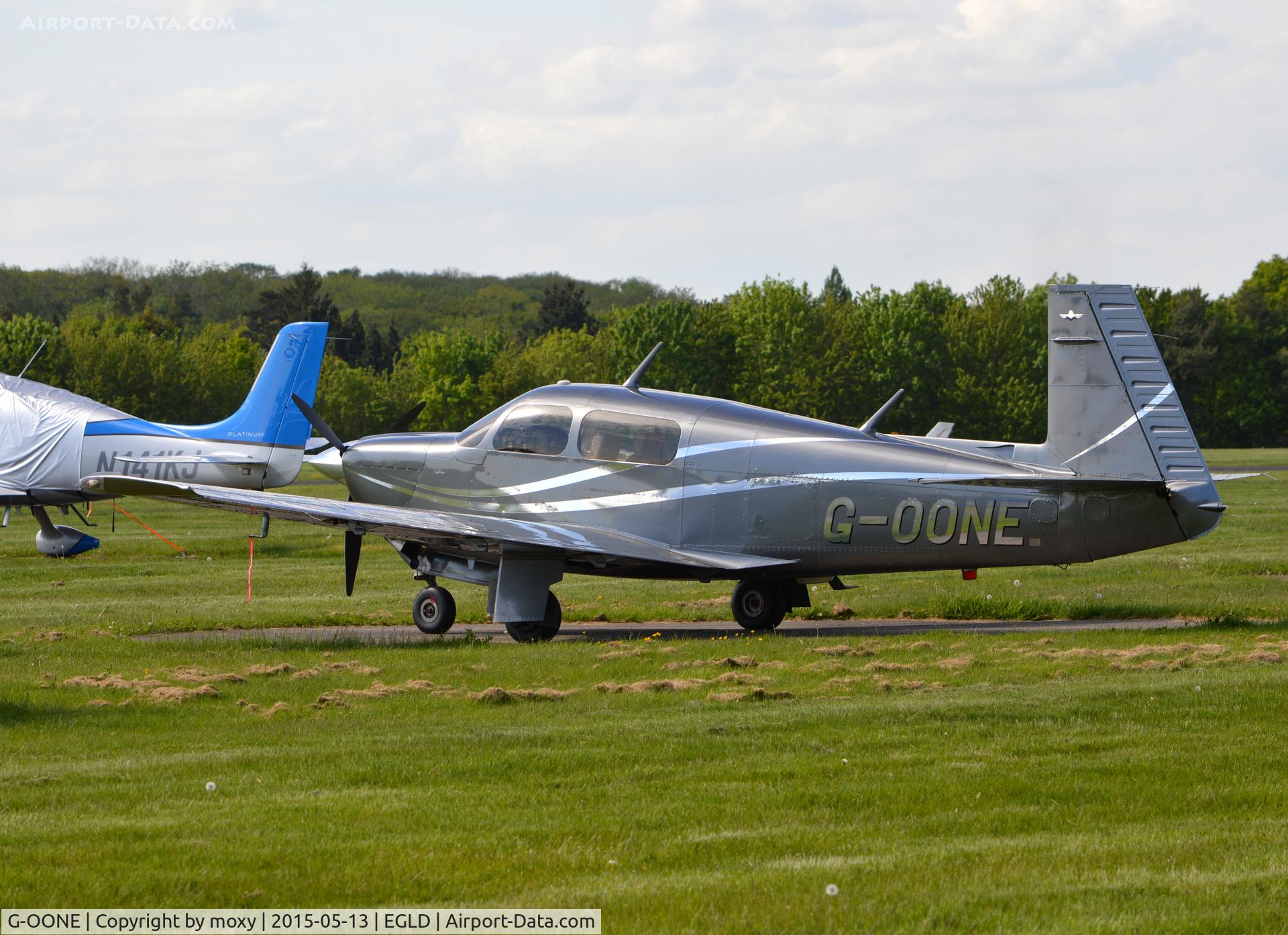 G-OONE, 1987 Mooney M20J 201 C/N 24-3039, Mooney M20J at Denham.