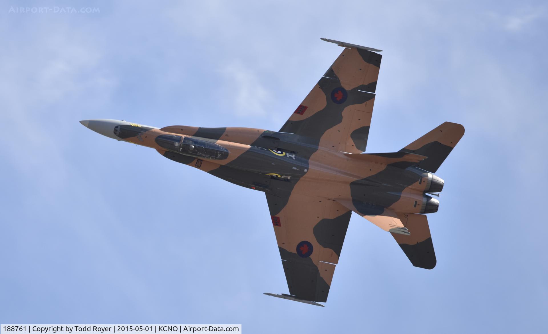 188761, 1986 McDonnell Douglas CF-188A Hornet C/N 417/A346, Flying at the 2015 Planes of Fame Airshow