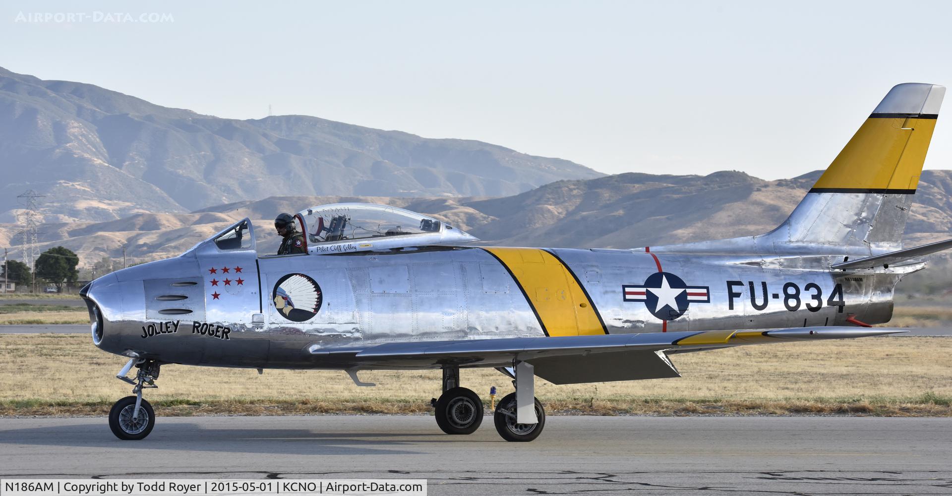 N186AM, 1952 North American F-86F Sabre C/N 191-708, Taxiing at Chino