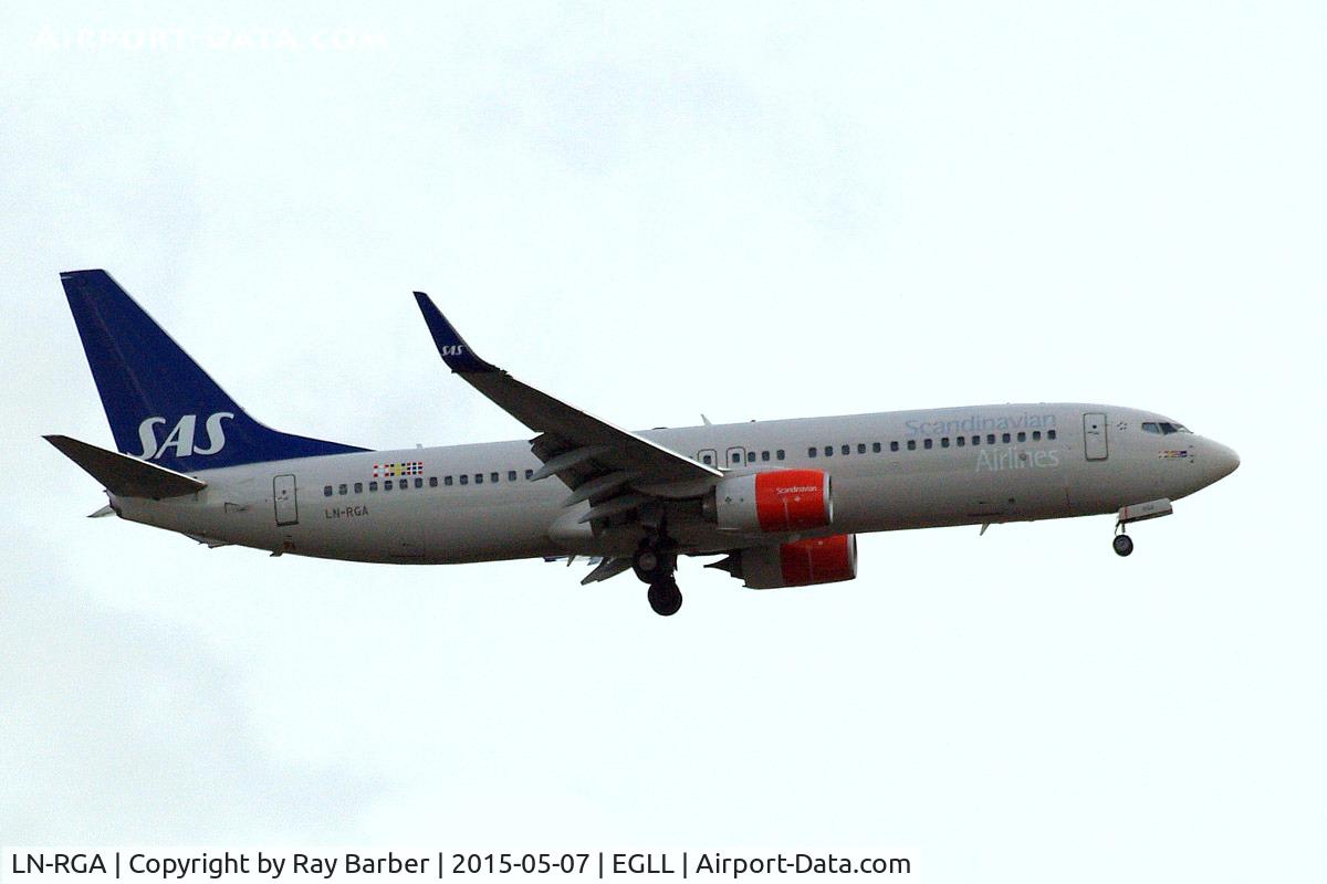 LN-RGA, 2012 Boeing 737-86N C/N 39397, Boeing 737-883 [39397] (SAS Scandinavian Airlines) Home~G 07/05/2015. On approach 27L.