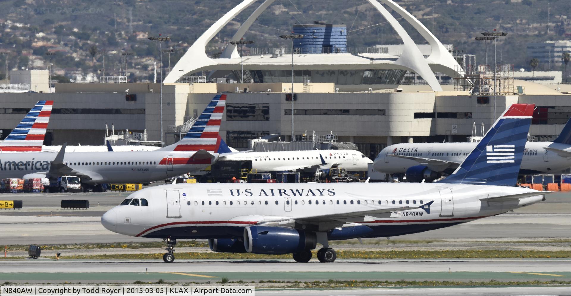 N840AW, 2006 Airbus A319-132 C/N 2690, Taxiing to gate at LAX