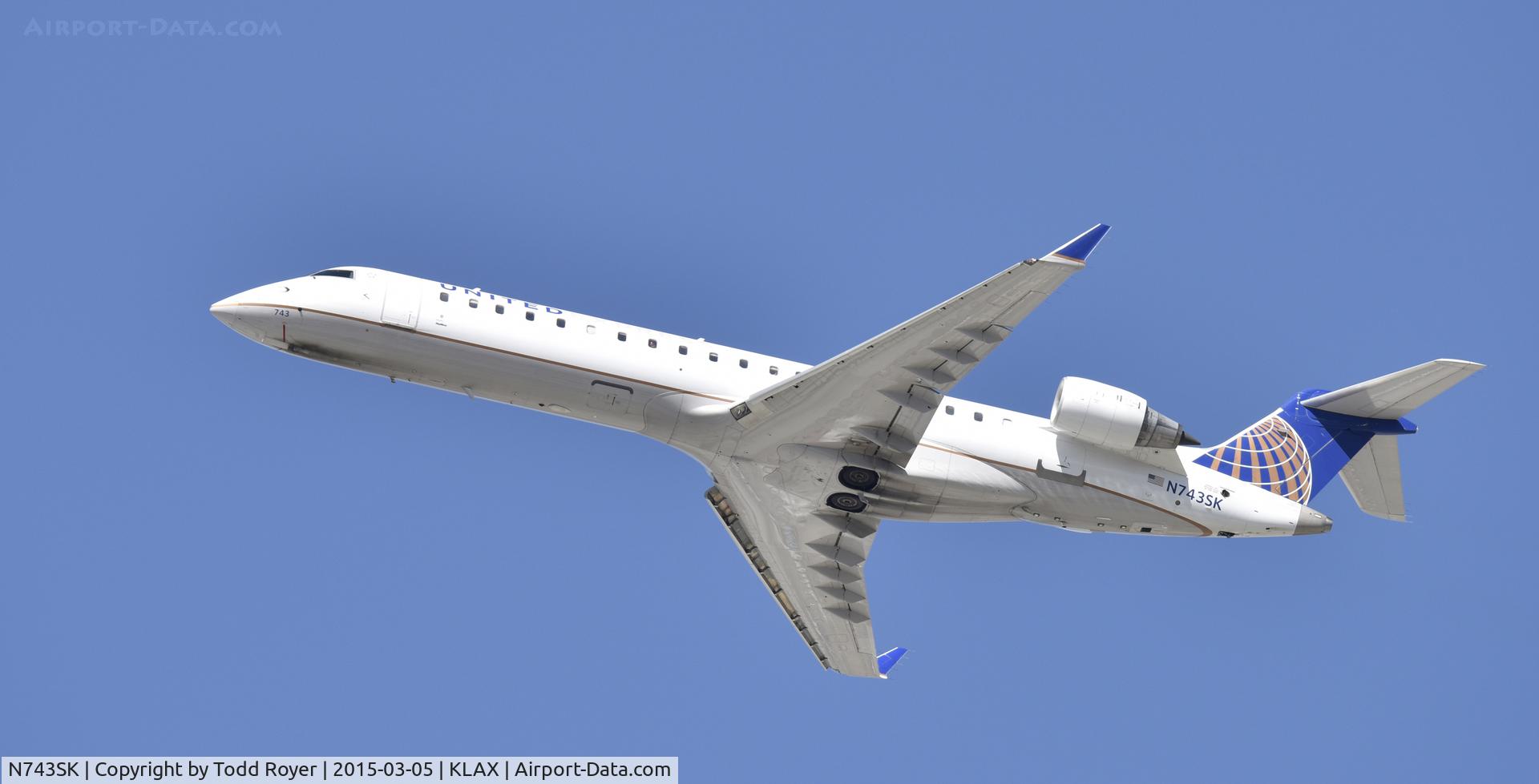 N743SK, 2005 Canadair CL-600-2C10 Regional Jet CRJ-700 C/N 10199, Departing LAX