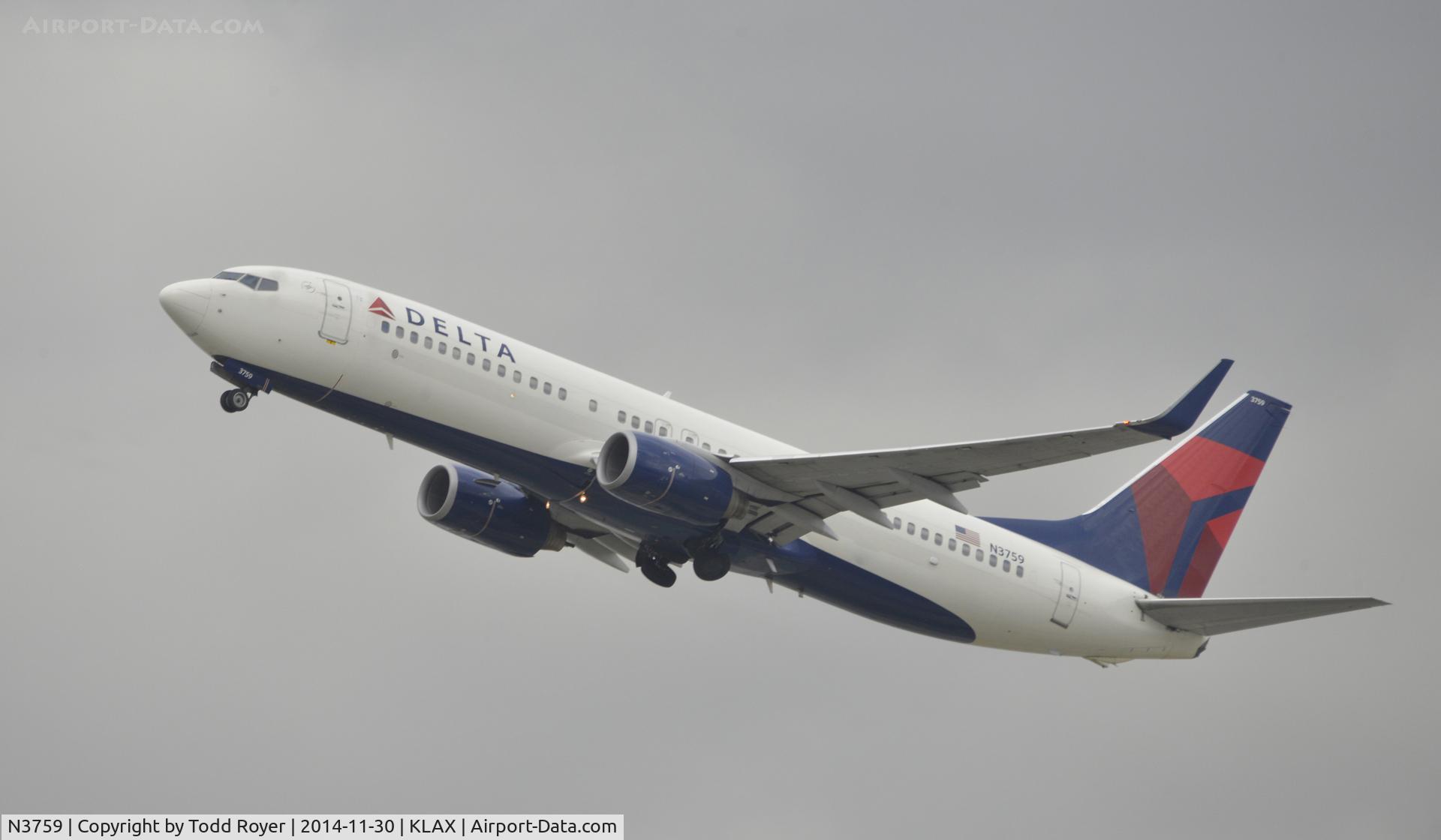 N3759, 2001 Boeing 737-832 C/N 30815, Departing LAX