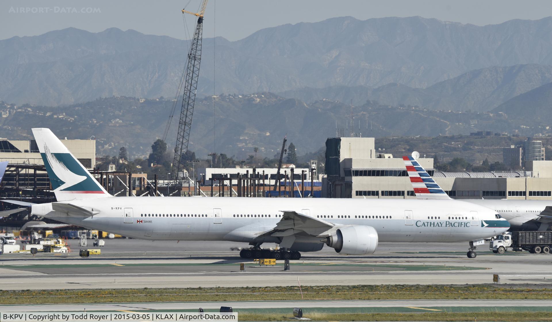 B-KPV, 2011 Boeing 777-367/ER C/N 37901, Taxiing to gate