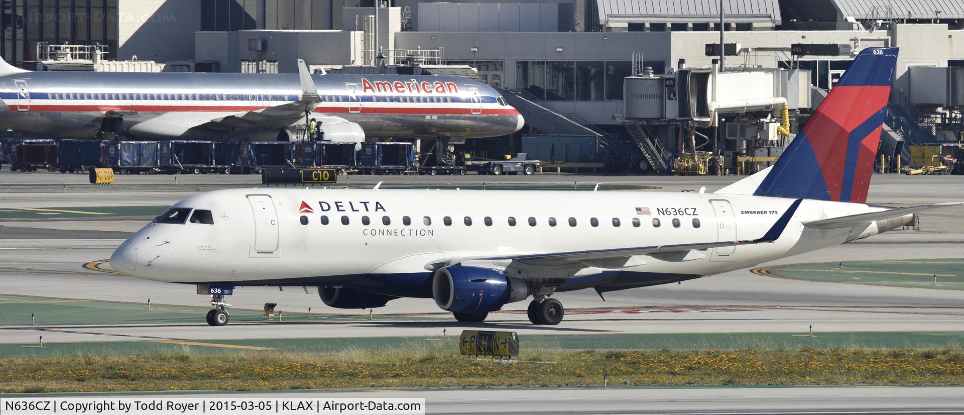 N636CZ, 2008 Embraer 175LR (ERJ-170-200LR) C/N 17000253, Taxiing to gate