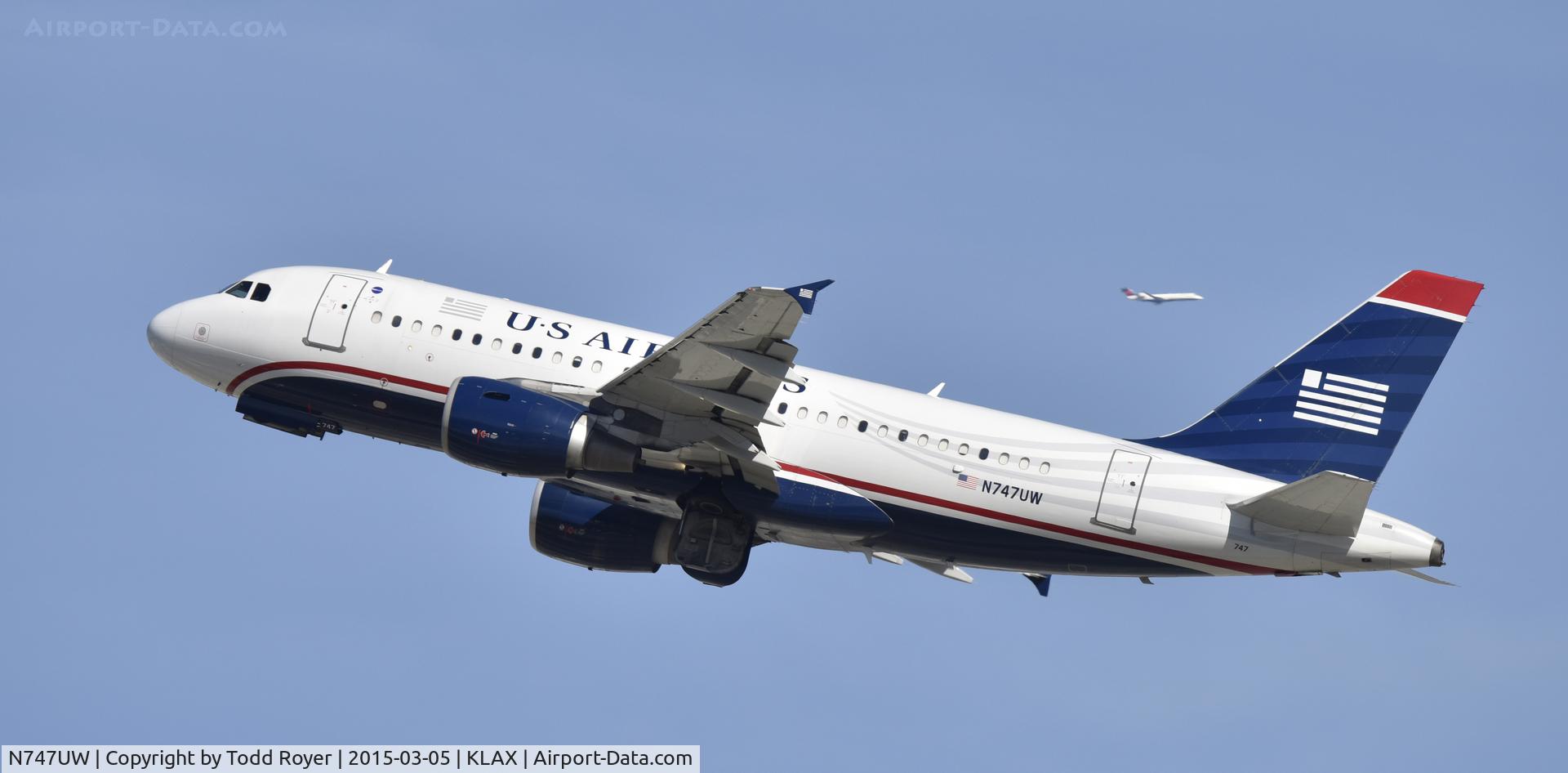 N747UW, 2000 Airbus A319-112 C/N 1301, Departing LAX