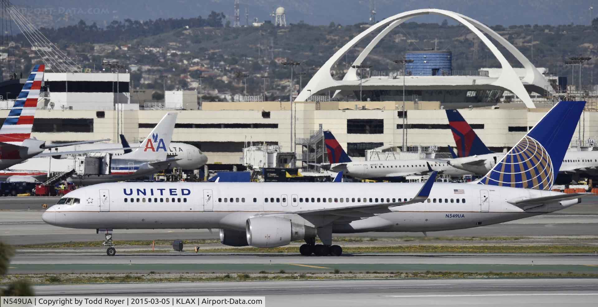 N549UA, 1992 Boeing 757-222 C/N 25397, Taxiing to gate at Lax