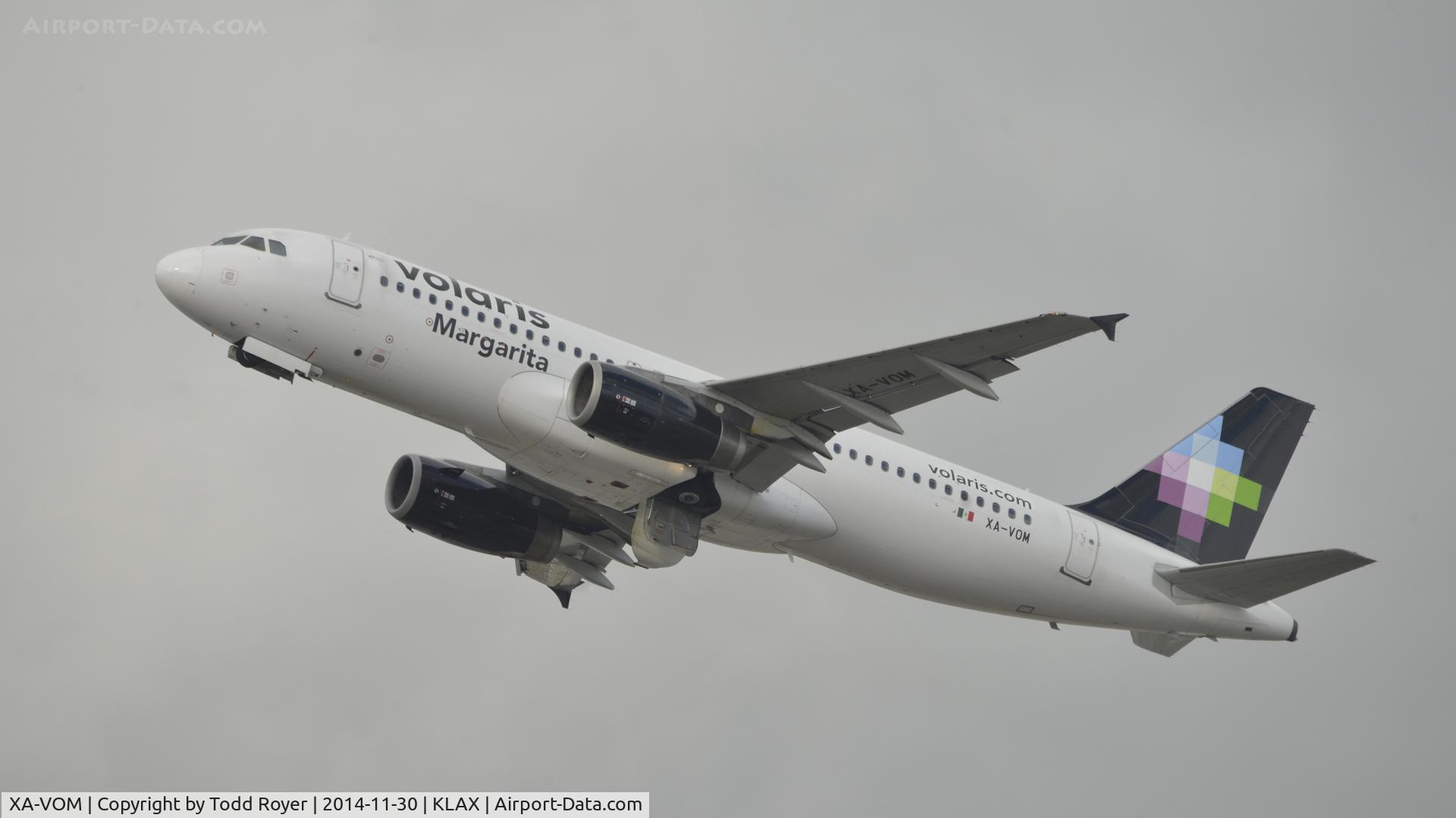 XA-VOM, 2008 Airbus A320-233 C/N 3624, Departing LAX