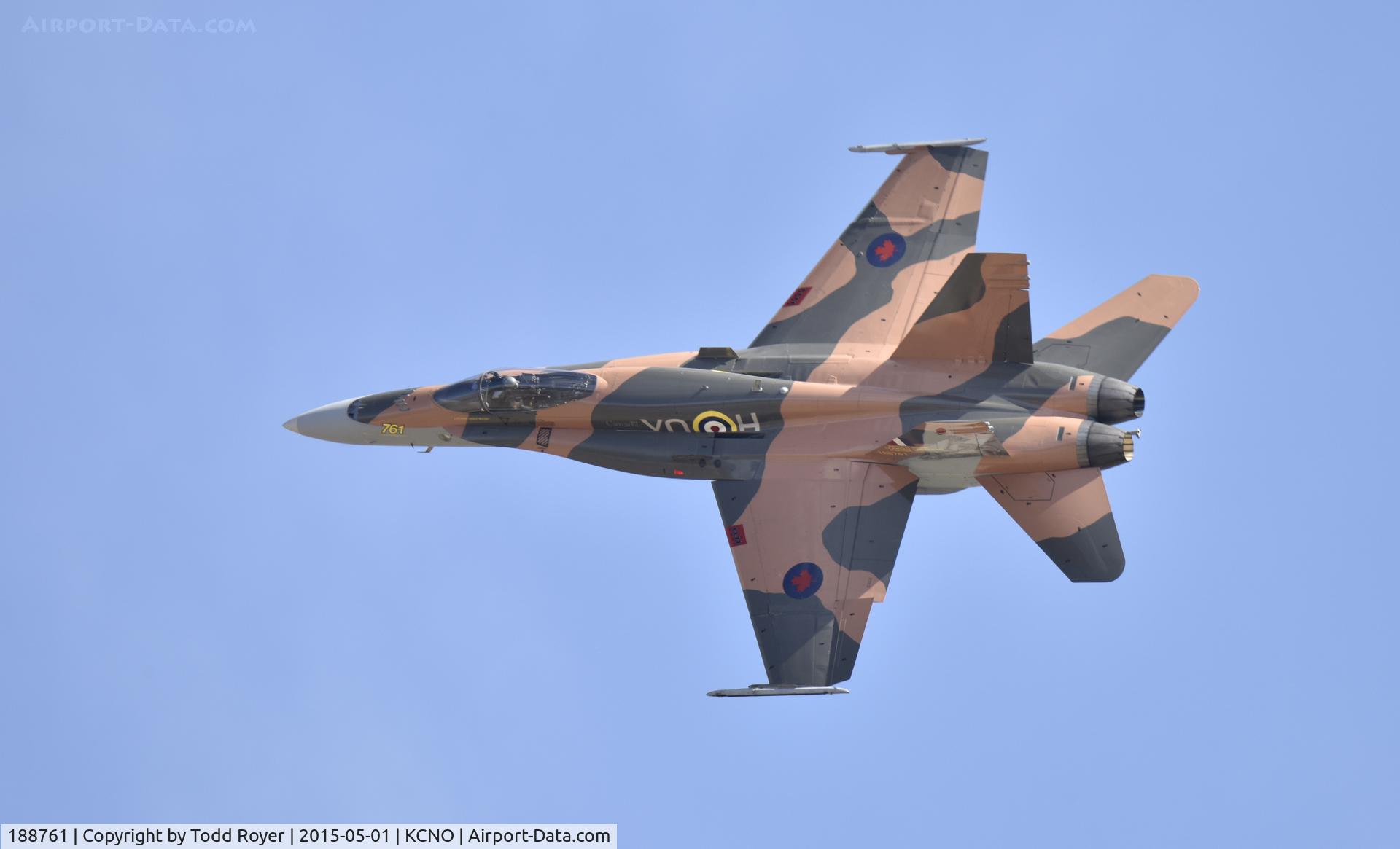 188761, 1986 McDonnell Douglas CF-188A Hornet C/N 417/A346, Flying at the 2015 Planes of Fame Airshow