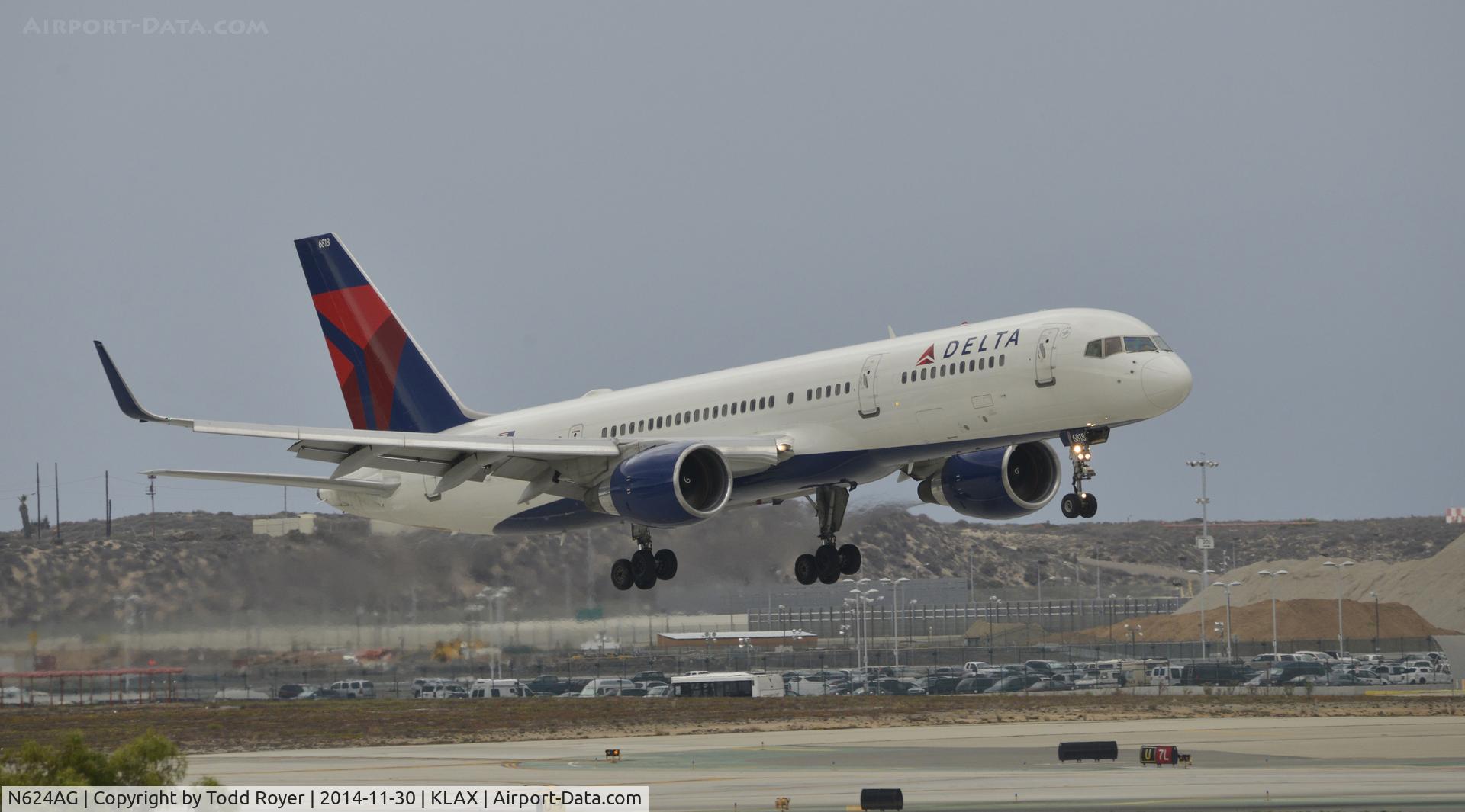 N624AG, 1993 Boeing 757-2Q8 C/N 25624, Landing at LAX on 7R