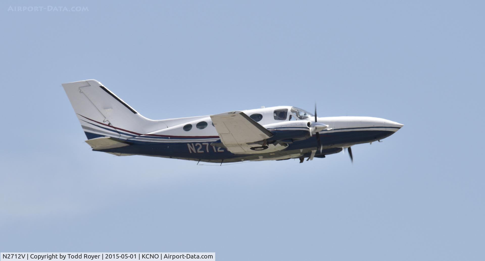 N2712V, 1980 Cessna 414A Chancellor C/N 414A0610, Departing Chino