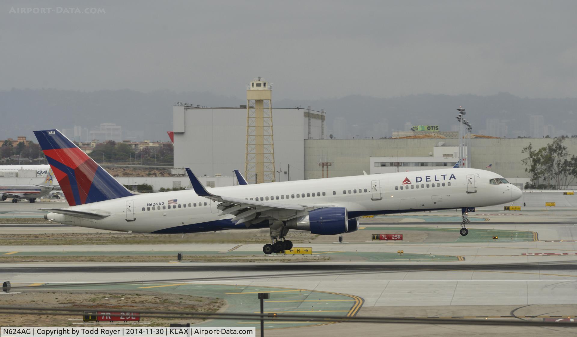N624AG, 1993 Boeing 757-2Q8 C/N 25624, Landing at LAX on 7R