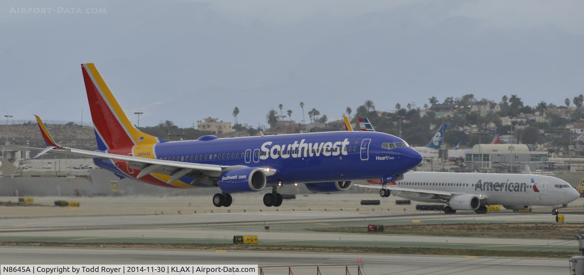 N8645A, 2014 Boeing 737-8H4 C/N 36907, Landing at LAX on 7R