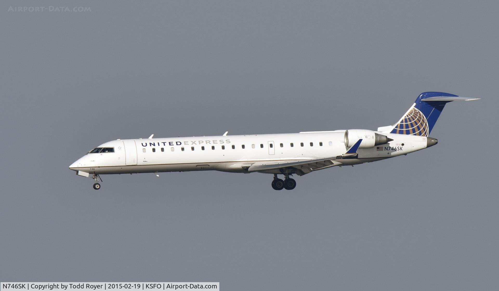 N746SK, 2005 Bombardier CRJ-700 (CL-600-2C10) Regional Jet C/N 10202, Landing at SFO