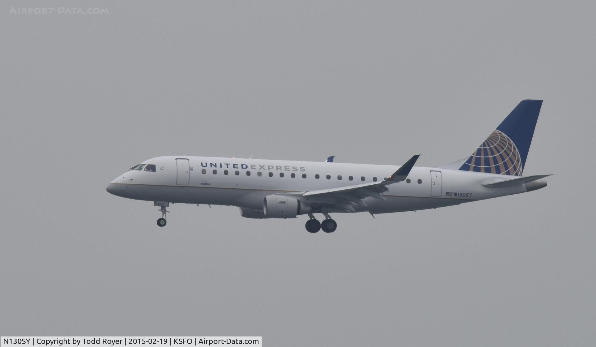 N130SY, 2015 Embraer 175LR (ERJ-170-200LR) C/N 17000449, Landing at SFO