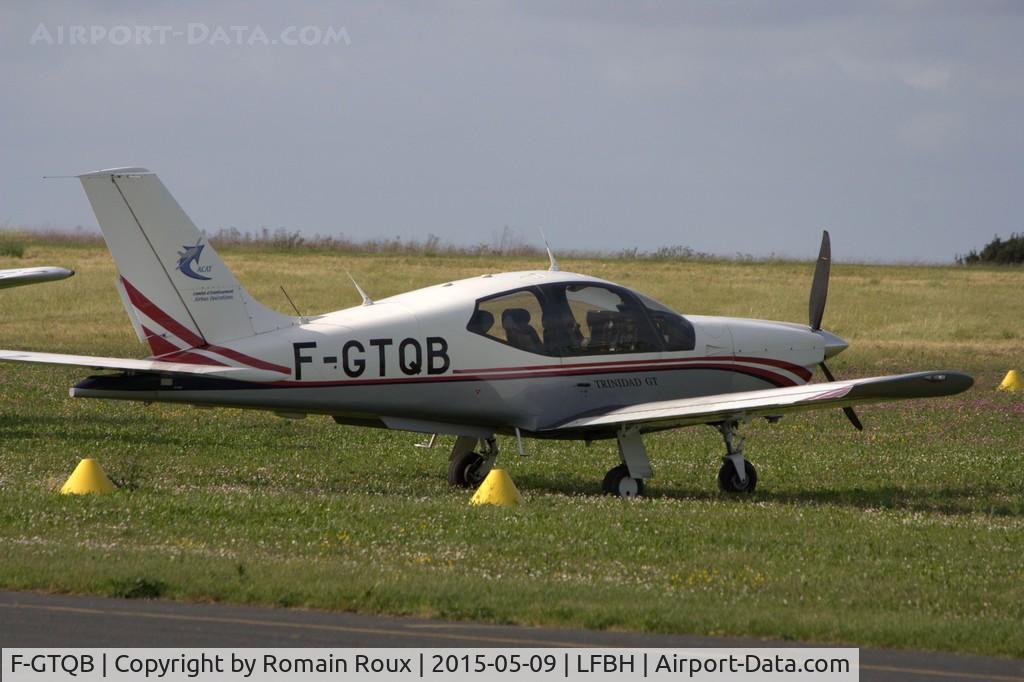 F-GTQB, Socata TB-20 Trinidad C/N 2095, Parked