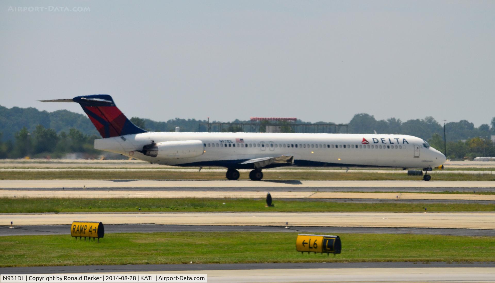 N931DL, 1988 McDonnell Douglas MD-88 C/N 49718, Takeoff Atlanta
