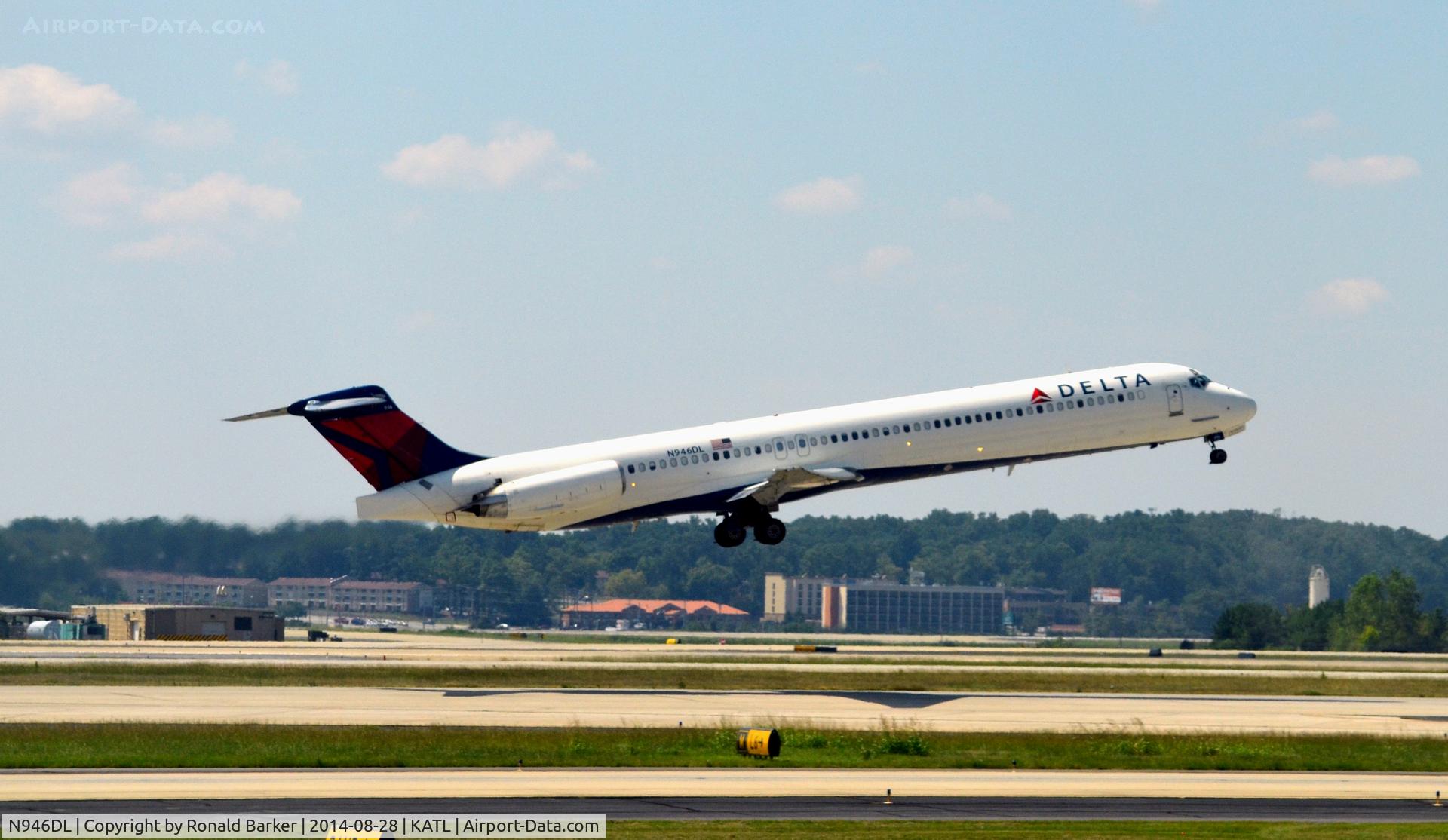N946DL, 1989 McDonnell Douglas MD-88 C/N 49819, Takeoff Atlanta