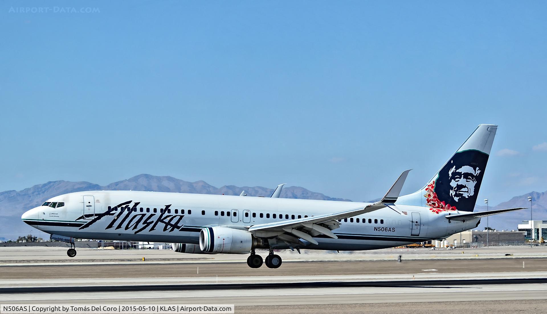 N506AS, 2008 Boeing 737-890 C/N 35690, N506AS Alaska Airlines 2008 Boeing 737-890 - cn 35690 / ln 2627

Split Scimitar Winglet

Las Vegas - McCarran International Airport (LAS / KLAS)
USA - Nevada May 10, 2015
Photo: Tomás Del Coro