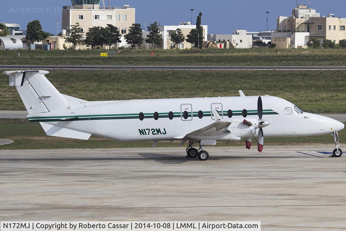 N172MJ, 1993 Beech 1900D C/N UE-72, Park 4