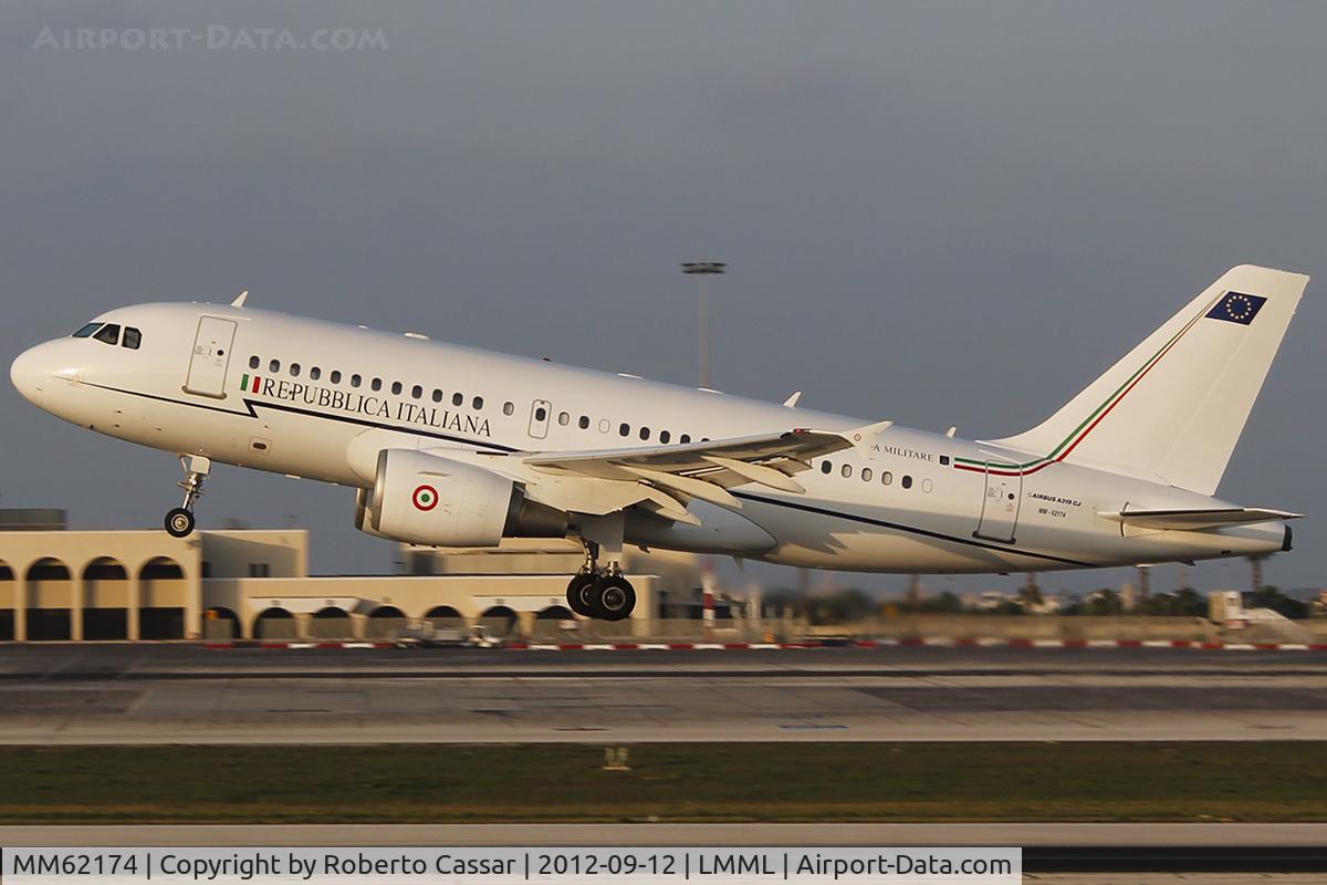 MM62174, 2000 Airbus ACJ319 (A319-115/CJ) C/N 1157, Runway 31