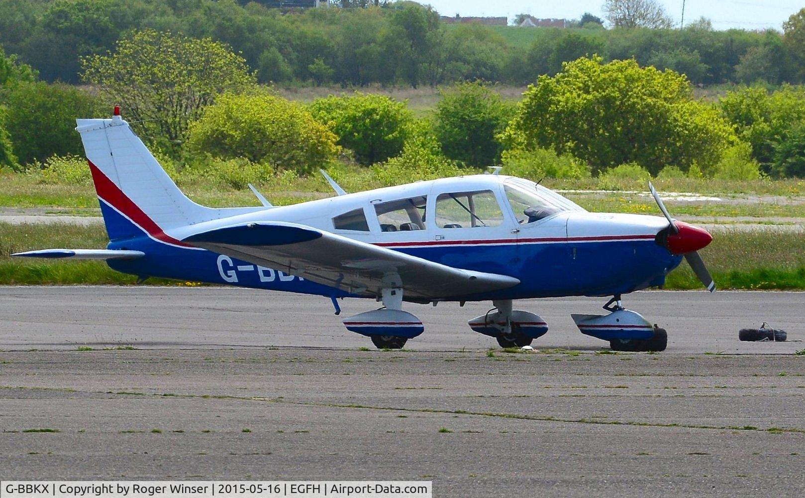 G-BBKX, 1973 Piper PA-28-180 Cherokee Challenger C/N 28-7305581, Visiting Cherokee of the Royal Aircraft Establishment Aero Club based at Farnborough.