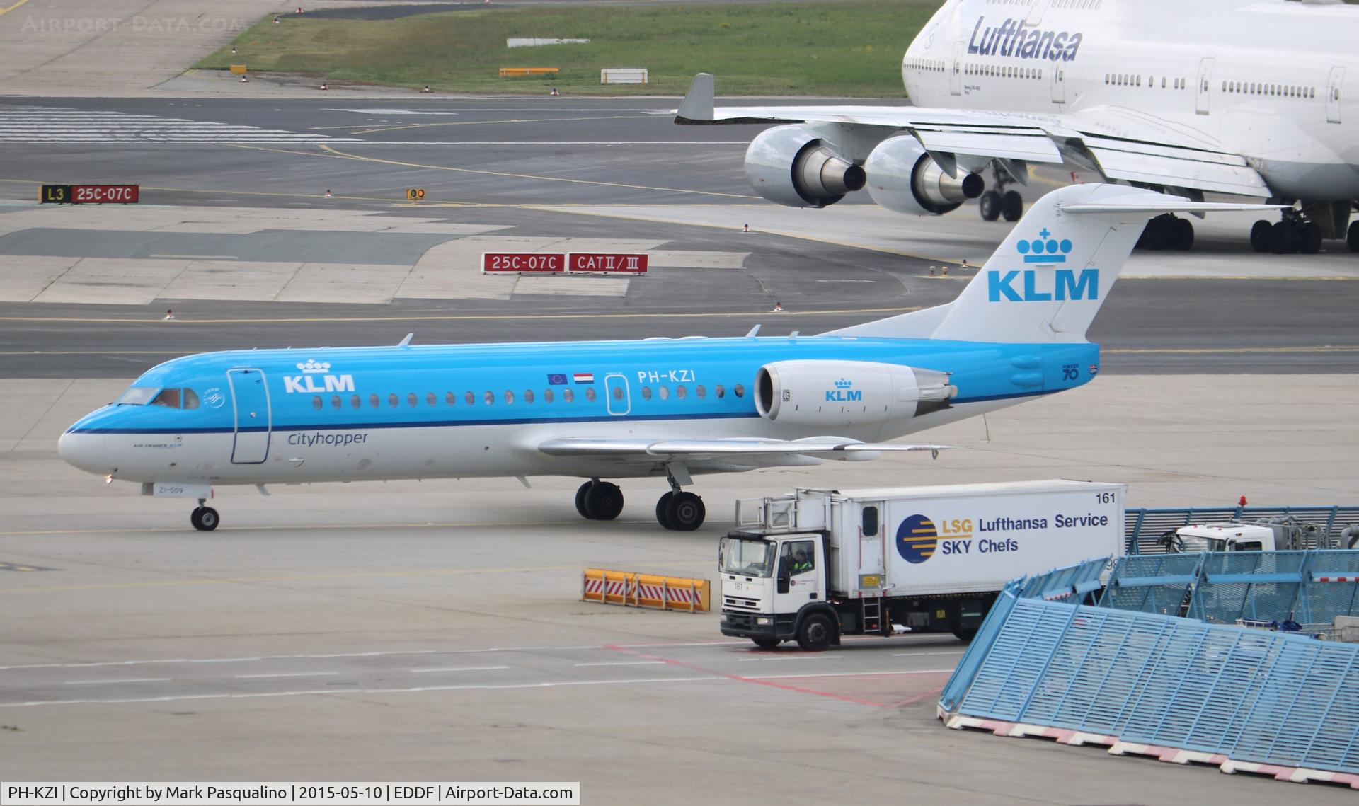 PH-KZI, 1997 Fokker 70 (F-28-0070) C/N 11579, Fokker 70